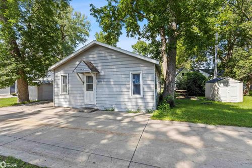 106 12th Pl S, Clear Lake, IA, 50428-2746 | Card Image