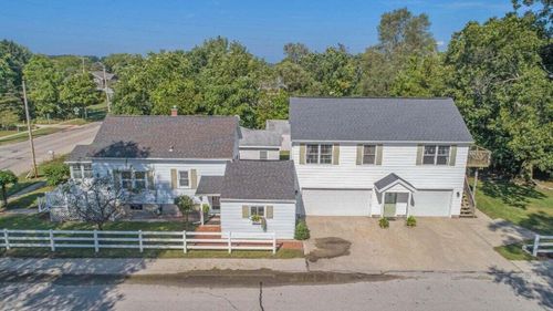 a-and-b-206 N Lake Ave, Spring Lake, MI, 49456-1742 | Card Image