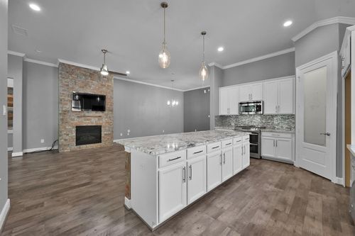 114 Winecup Cir, Montgomery, TX, 77316-1617 | Card Image