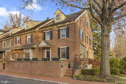 700 Willowmere Ln, AMBLER, PA, 19002-6025 | Card Image