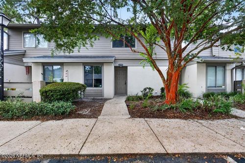 2042-7623 Baymeadows Circle W, Jacksonville, FL, 32256 | Card Image