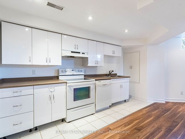 BASEMNT - 2 Lourakis St, House other with 2 bedrooms, 2 bathrooms and 2 parking in Richmond Hill ON | Image 8