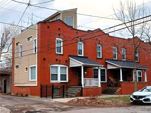 1429 W 38th St, Cleveland, OH, 44113-2802 | Card Image