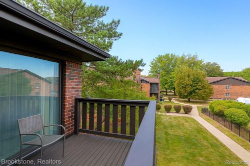 apt-83-29146 Wellington Rd W, Southfield, MI, 48034-4528 | Card Image