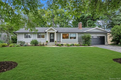 28 Reynolds Road, Glen Cove, NY, 11542 | Card Image