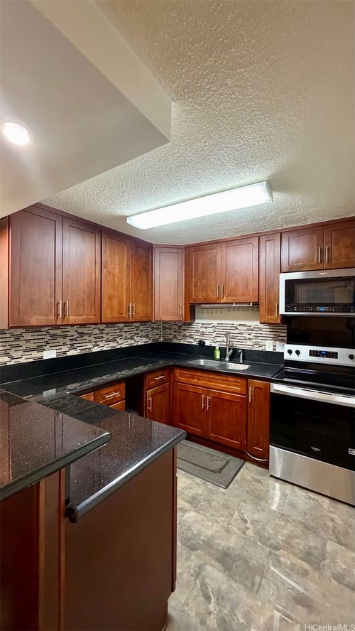 a308-94-99 Waipahu St, Waipahu, HI, 96797-1746 | Card Image