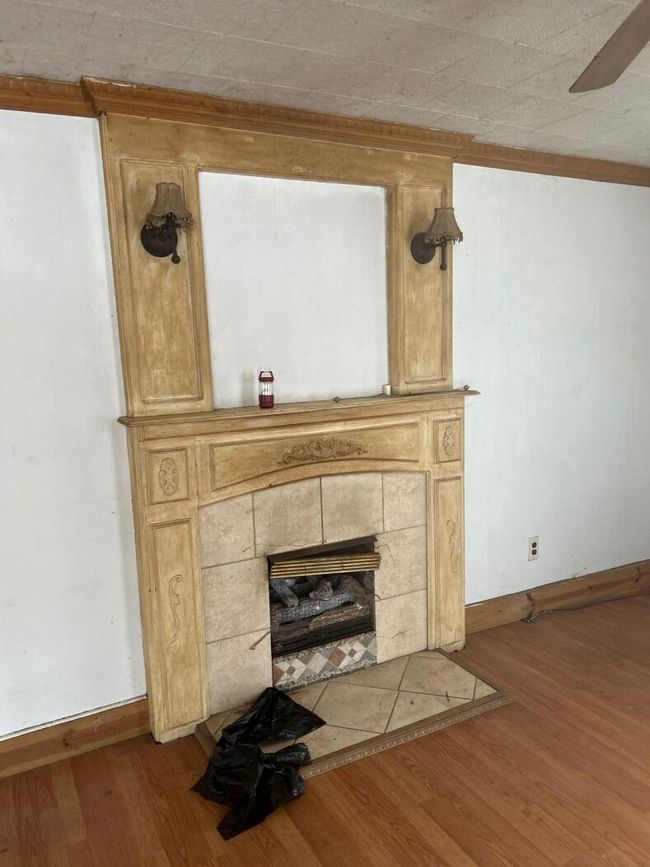 51 Akers Hollow Rd, House other with 2 bedrooms, 1 bathrooms and null parking in Van Lear KY | Image 16