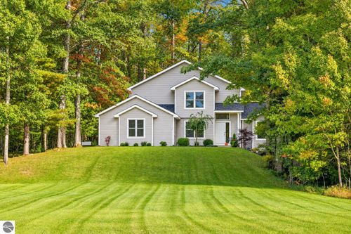 8669 Wheeler Pines Rd, Williamsburg, MI, 49690-8538 | Card Image