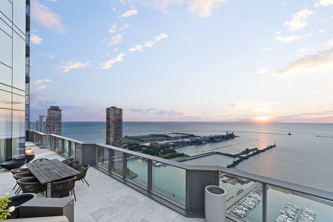APT-2106 - 211 N Harbor Dr, Condo with 2 bedrooms, 3 bathrooms and 1 parking in Chicago IL | Image 36