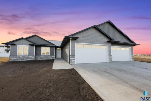 6105 W 54th St Street, Sioux Falls, SD, 57107 | Card Image