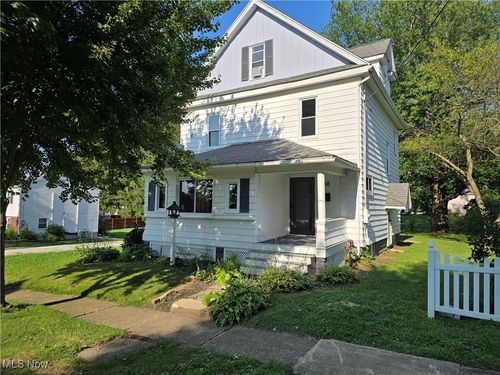 738 S Mill St, Orrville, OH, 44667-2215 | Card Image