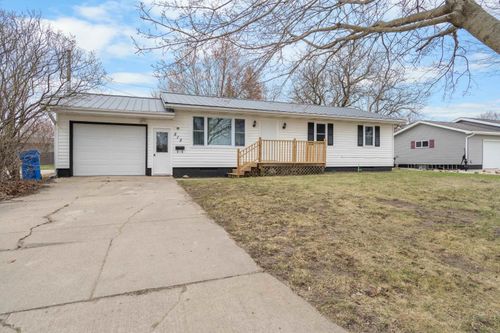 515 N Hartwell Ave, New Hampton, IA, 50659-1507 | Card Image