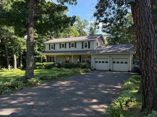 15 Skyline Dr, Essex, VT, 05452-3836 | Card Image