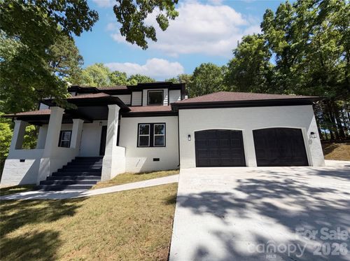 6095 Coral View Dr, Harrisburg, NC, 28075-9439 | Card Image