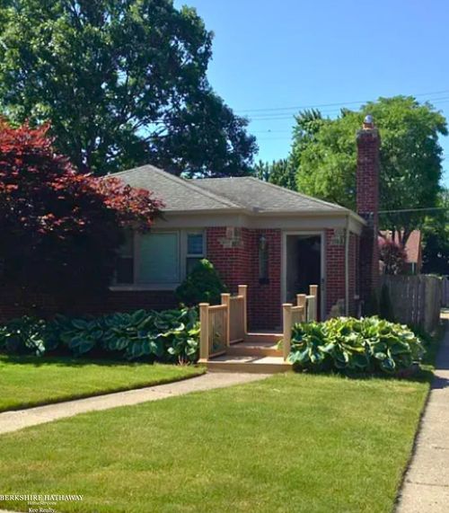 1931 Norwood Dr, Grosse Pointe Woods, MI, 48236-1794 | Card Image