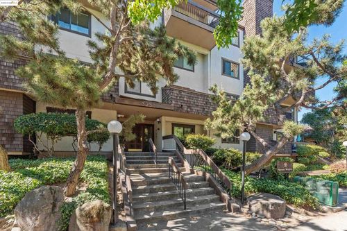 apt-105-325 Vernon St, Oakland, CA, 94610-3079 | Card Image