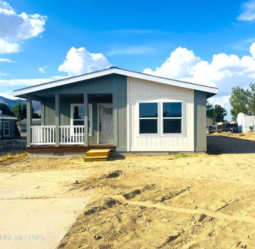 3357 Crown Royal Cir, Winnemucca, NV, 89445-6077 | Card Image