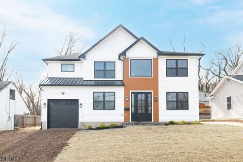 7 Altamont Rd, Edison, NJ, 08817-4024 | Card Image