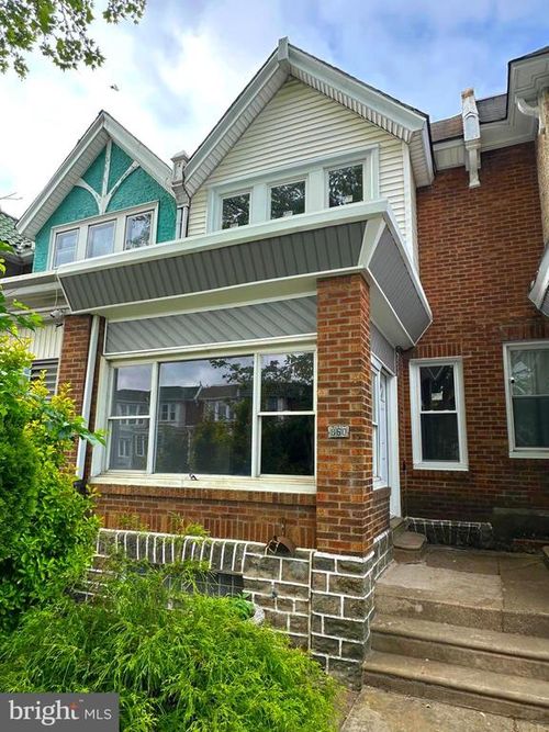 860 Foulkrod St, PHILADELPHIA, PA, 19124-2302 | Card Image