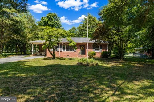 610 Beach Rd, White Stone, VA, 22578-2629 | Card Image