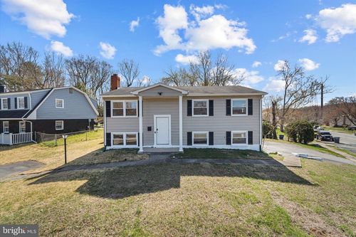 13899 Montoclair Ln, WOODBRIDGE, VA, 22193-4469 | Card Image