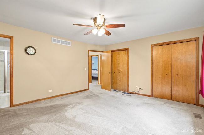 420 Windsor Dr, Home with 3 bedrooms, 3 bathrooms and null parking in Oswego IL | Image 11