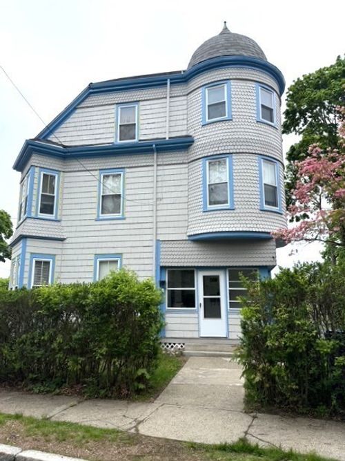 1-4 Chestnut Park, Melrose, MA, 02176-4689 | Card Image
