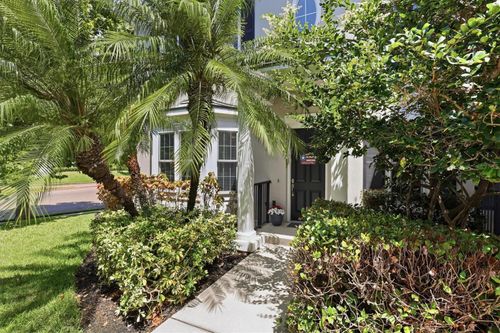 480 Gilman Pl N, ST PETERSBURG, FL, 33716-1303 | Card Image