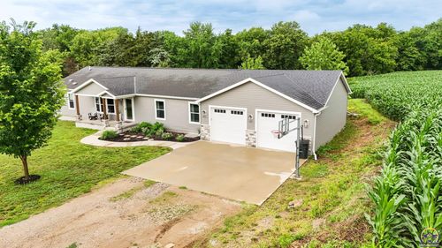 505 N Carolina St, Highland, KS, 66035-4226 | Card Image