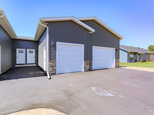 604-A Eugene St, Merrill, WI, 54452-9484 | Card Image