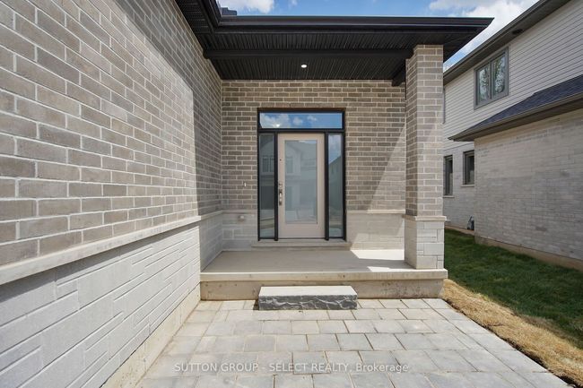 10 - 7966 Fallon Dr, House other with 2 bedrooms, 2 bathrooms and 2 parking in Granton ON | Image 4