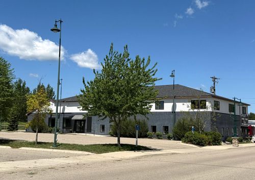 130-1 Lake Ave N, Spicer, MN, 56288-8523 | Card Image