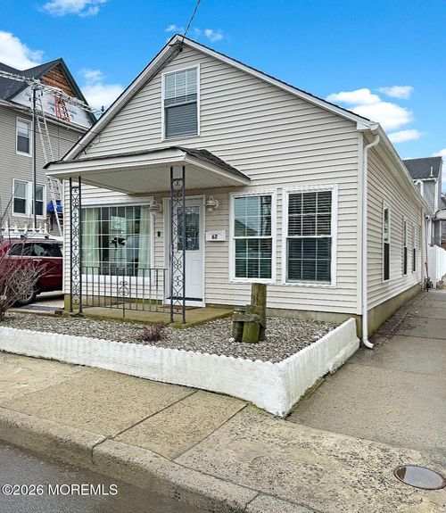 67 5th Street, Highlands, NJ, 07732 | Card Image