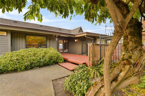 754 Walfred Rd, Langford, BC, V9C2N9 | Card Image