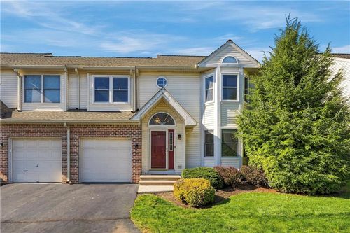 212 Ridings Cir, Macungie, PA, 18062-1806 | Card Image