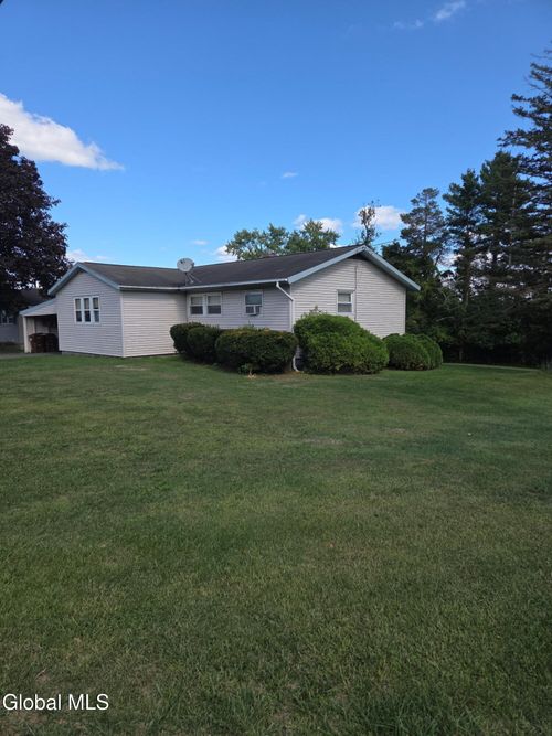20 Ridge Rd, Ravena, NY, 12143-1605 | Card Image