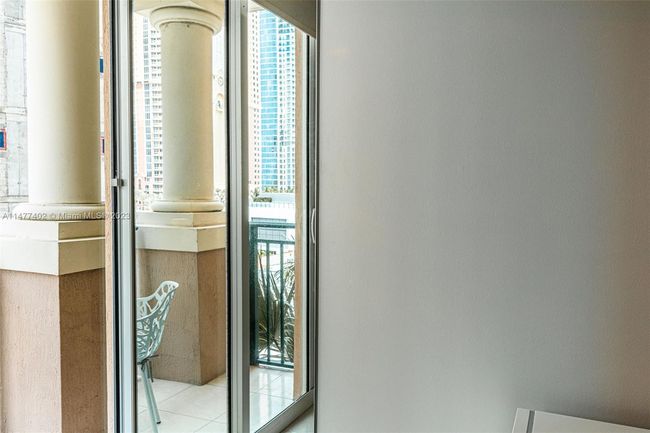 APT-603 - 17555 Atlantic Blvd, Condo with 2 bedrooms, 2 bathrooms and null parking in Sunny Isles Beach FL | Image 27