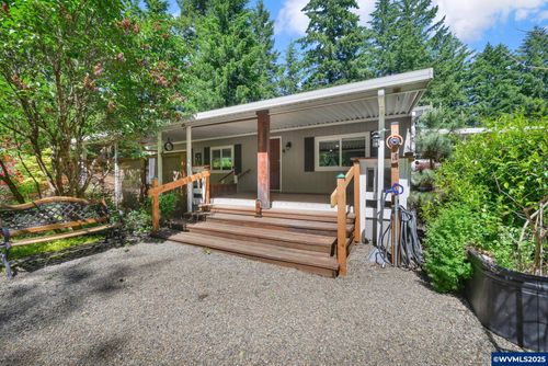 spc-35-44221 #35 Mckenzie Hwy, Leaburg, OR, 97489-9659 | Card Image