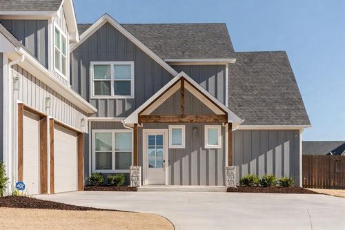 499 Old Farm Road, Edmond, OK, 73034 | Card Image