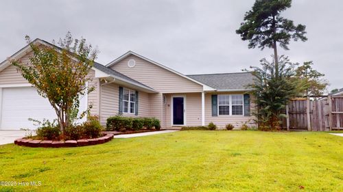 2104 Colony Plz, Jacksonville, NC, 28546-1605 | Card Image