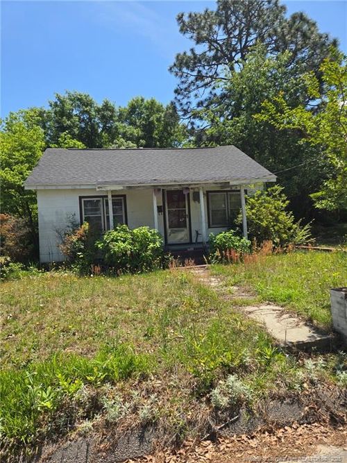 203 Scarborough St, Spring Lake, NC, 28390-3828 | Card Image