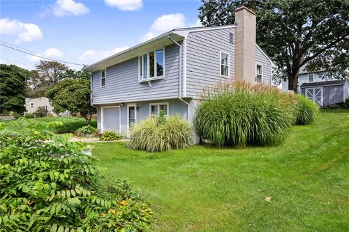 89 Spice Bush Trl, Narragansett, RI, 02882-2410 | Card Image