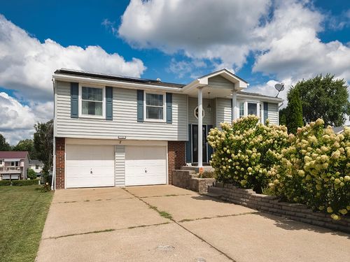 712 Snyder St, Conway, PA, 15027-1347 | Card Image