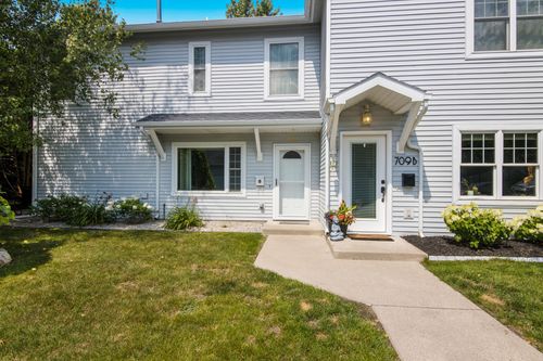 709 Lake Ave, Traverse City, MI, 49684-3263 | Card Image