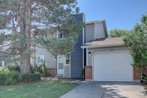 562 W Crestline Cir, Littleton, CO, 80120-1636 | Card Image