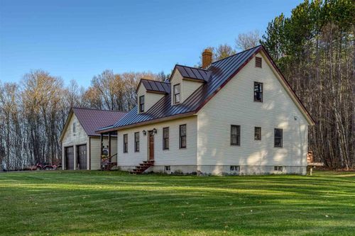 401 Brook Rd, Chelsea, VT, 05038-8918 | Card Image