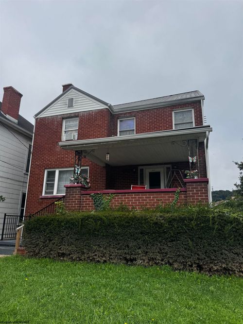 425 Center Avenue, Weston, WV, 26452 | Card Image