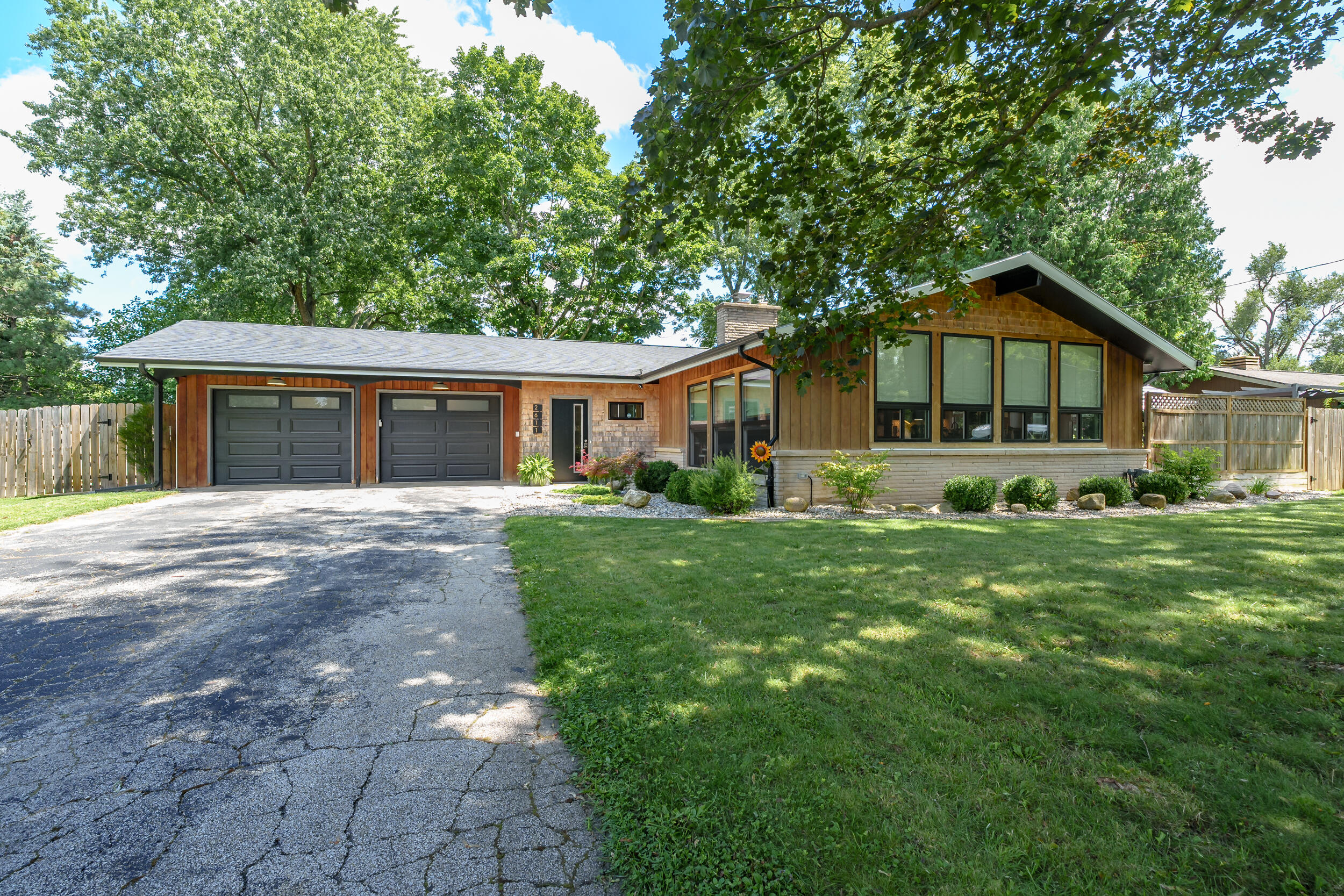 Fairgrove St, Kalamazoo, MI 49009