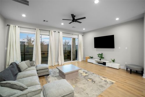 410 E 41st St, Houston, TX, 77022-4612 | Card Image