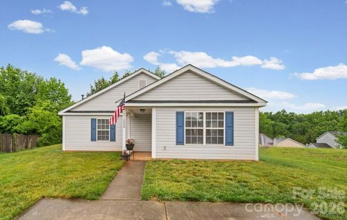 559 Railway Pl Sw, Concord, NC, 28025-6011 | Card Image
